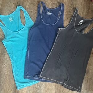 AEO Ladies Racerback Tank Top Set - Blue, Gray, Teal. Size L, gently worn.
